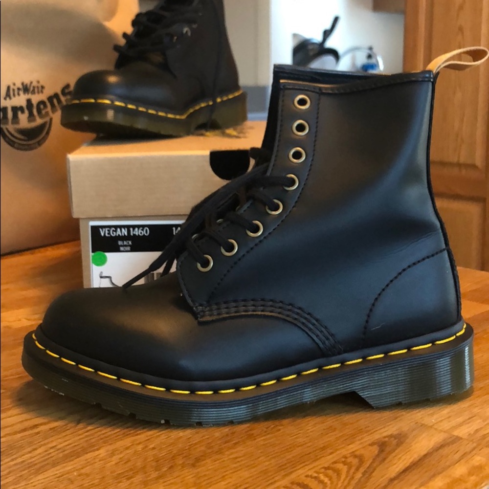 Vegan Felix Dr. Martens